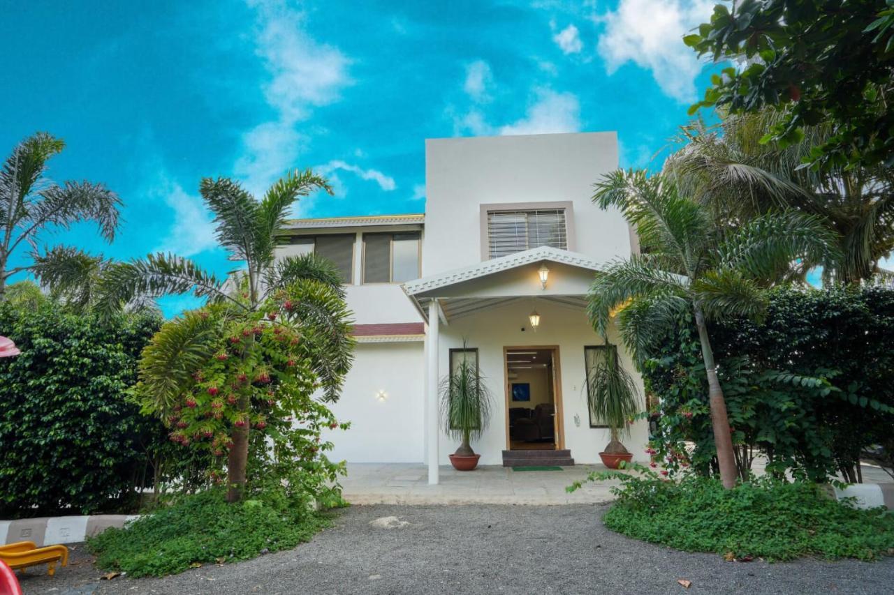White Coco House 4Bhk Villa Nashik Buitenkant foto